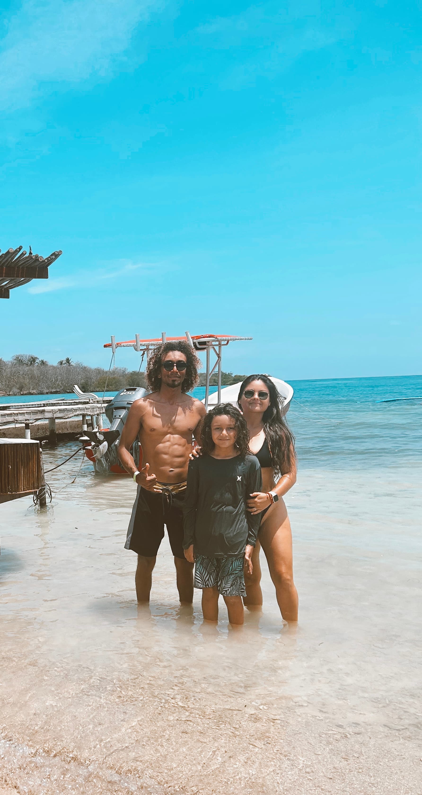 We're Local - Costa Rican surf instructors